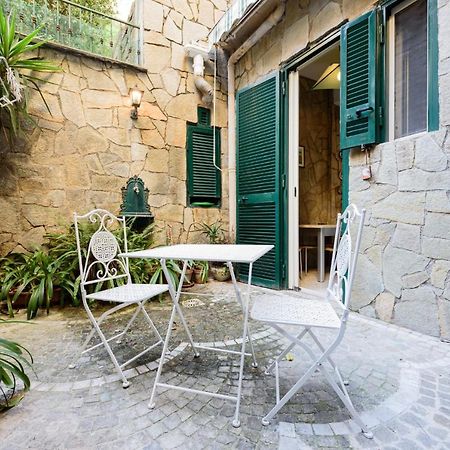 Casa Di Flo Apartment Napoli Bagian luar foto