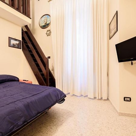 Casa Di Flo Apartment Napoli Bagian luar foto