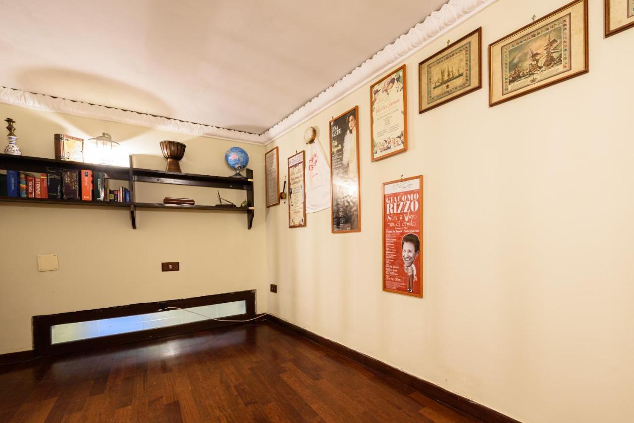 Casa Di Flo Apartment Napoli Bagian luar foto