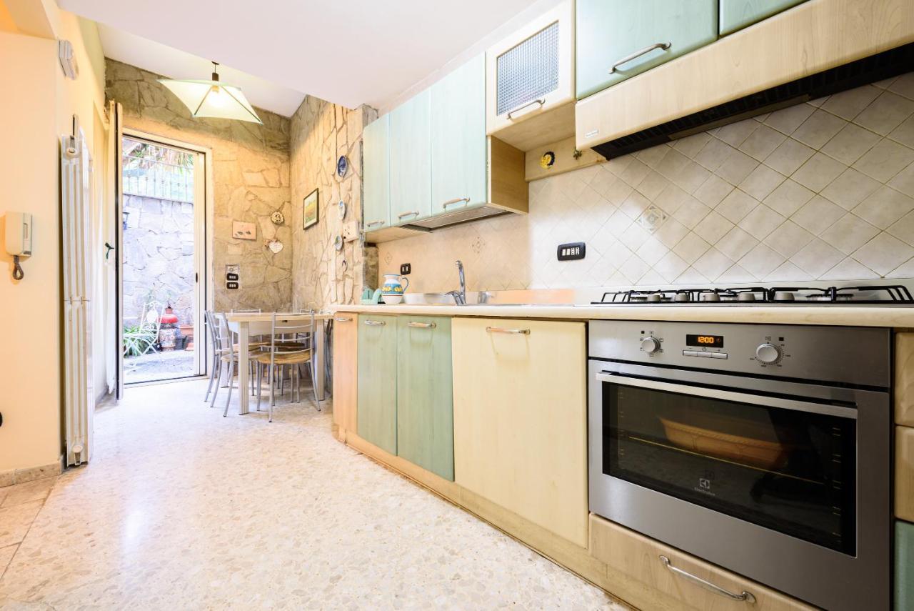 Casa Di Flo Apartment Napoli Bagian luar foto