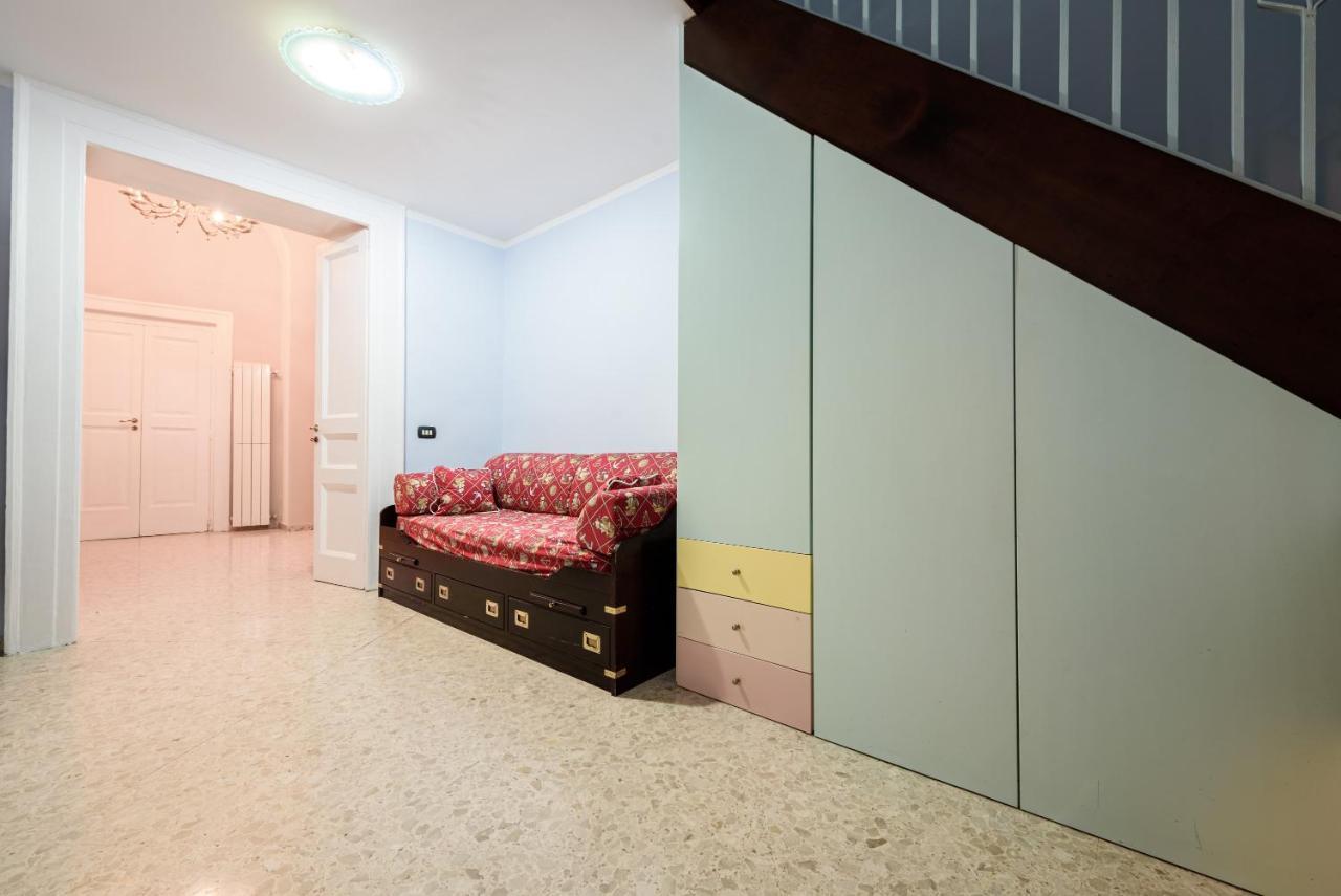 Casa Di Flo Apartment Napoli Bagian luar foto