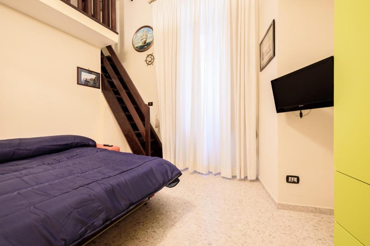 Casa Di Flo Apartment Napoli Bagian luar foto
