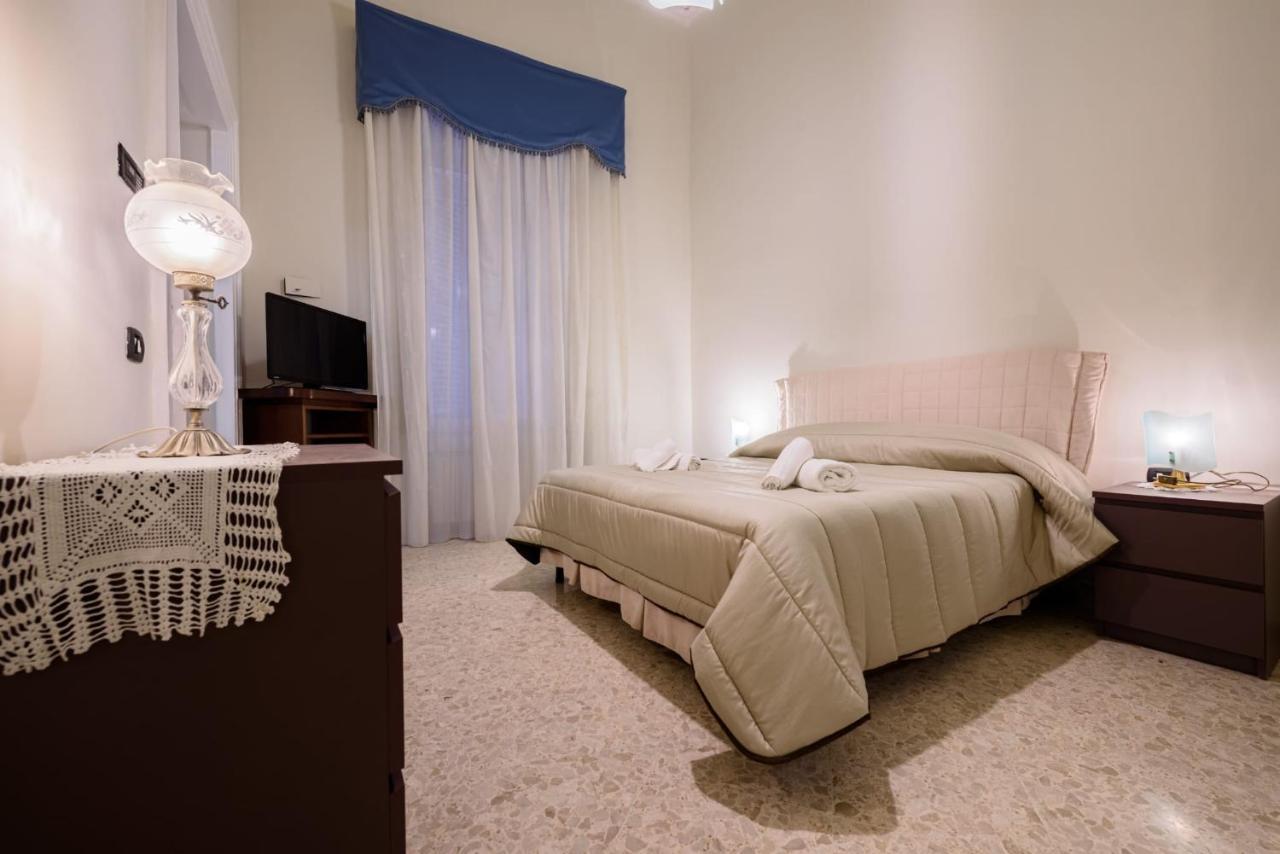 Casa Di Flo Apartment Napoli Bagian luar foto